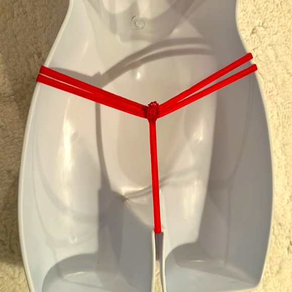 Sexy open cup red bra and thong set (s) - Picture 7 of 8